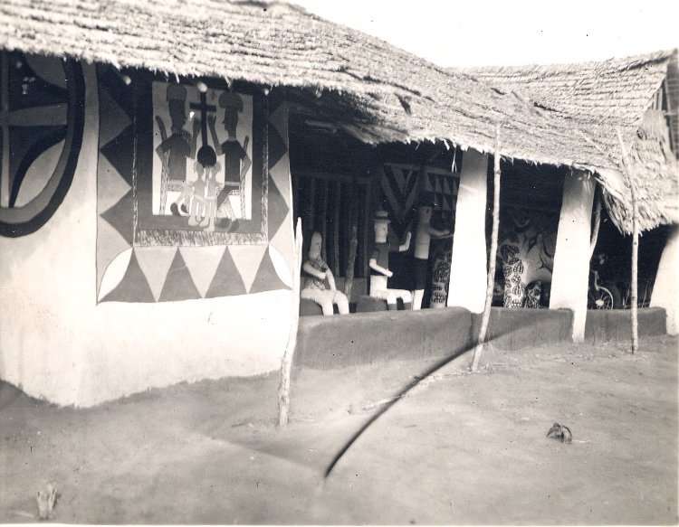 Read more about the article Mbari House: A Sacred Art of the Igbo People