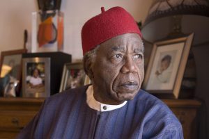 Read more about the article Discovering the Legacy of Chinua Achebe: The Voice of Africa’s Storytelling